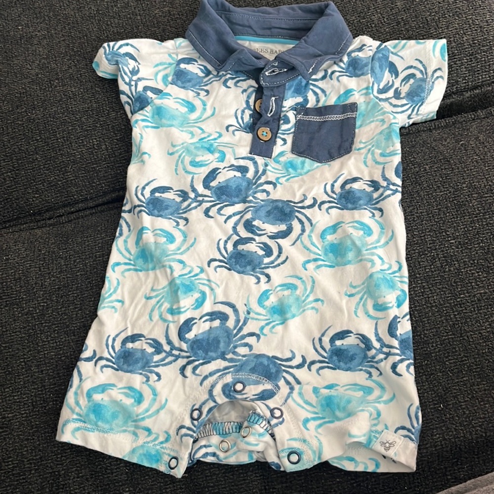 Burt’s Bees Baby crab onesie